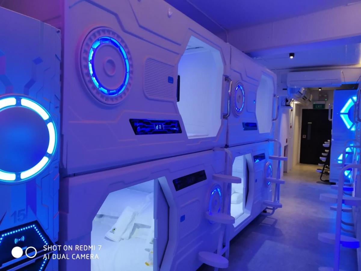 Galaxy Pods Capsule Hotel Boat Quay Singapura Exterior foto