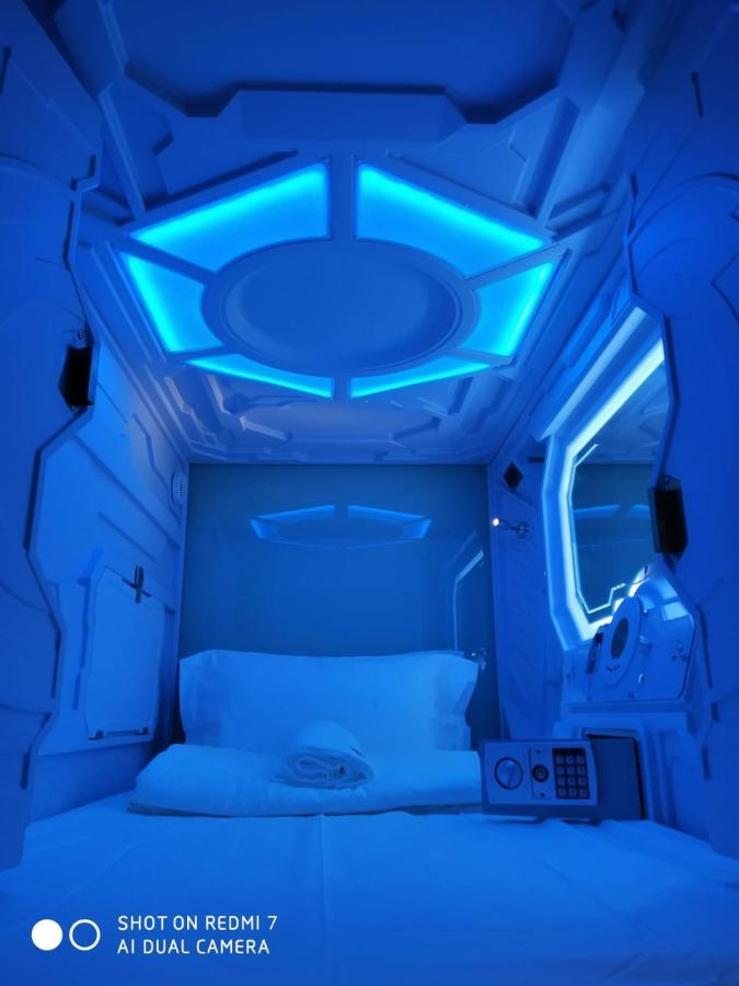 Galaxy Pods Capsule Hotel Boat Quay Singapura Exterior foto