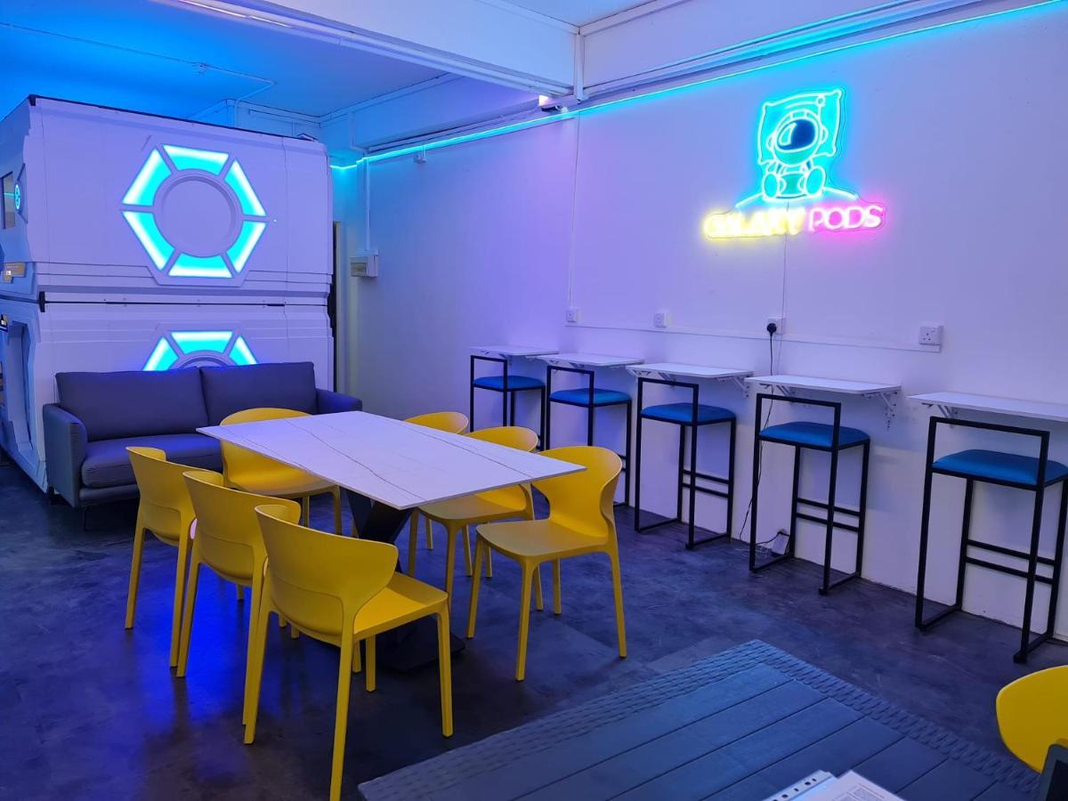 Galaxy Pods Capsule Hotel Boat Quay Singapura Exterior foto